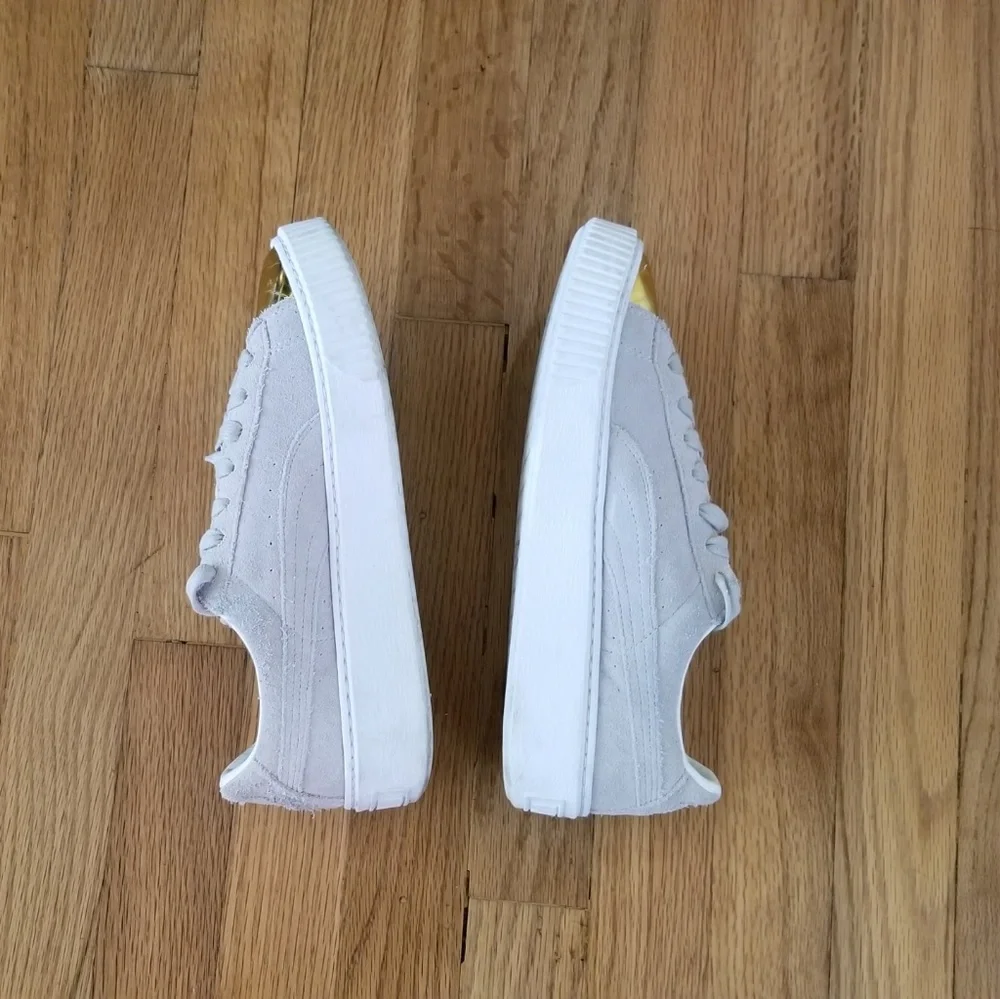Like new!- Puma Platform Suede Sneaker - Picture 6 of 7